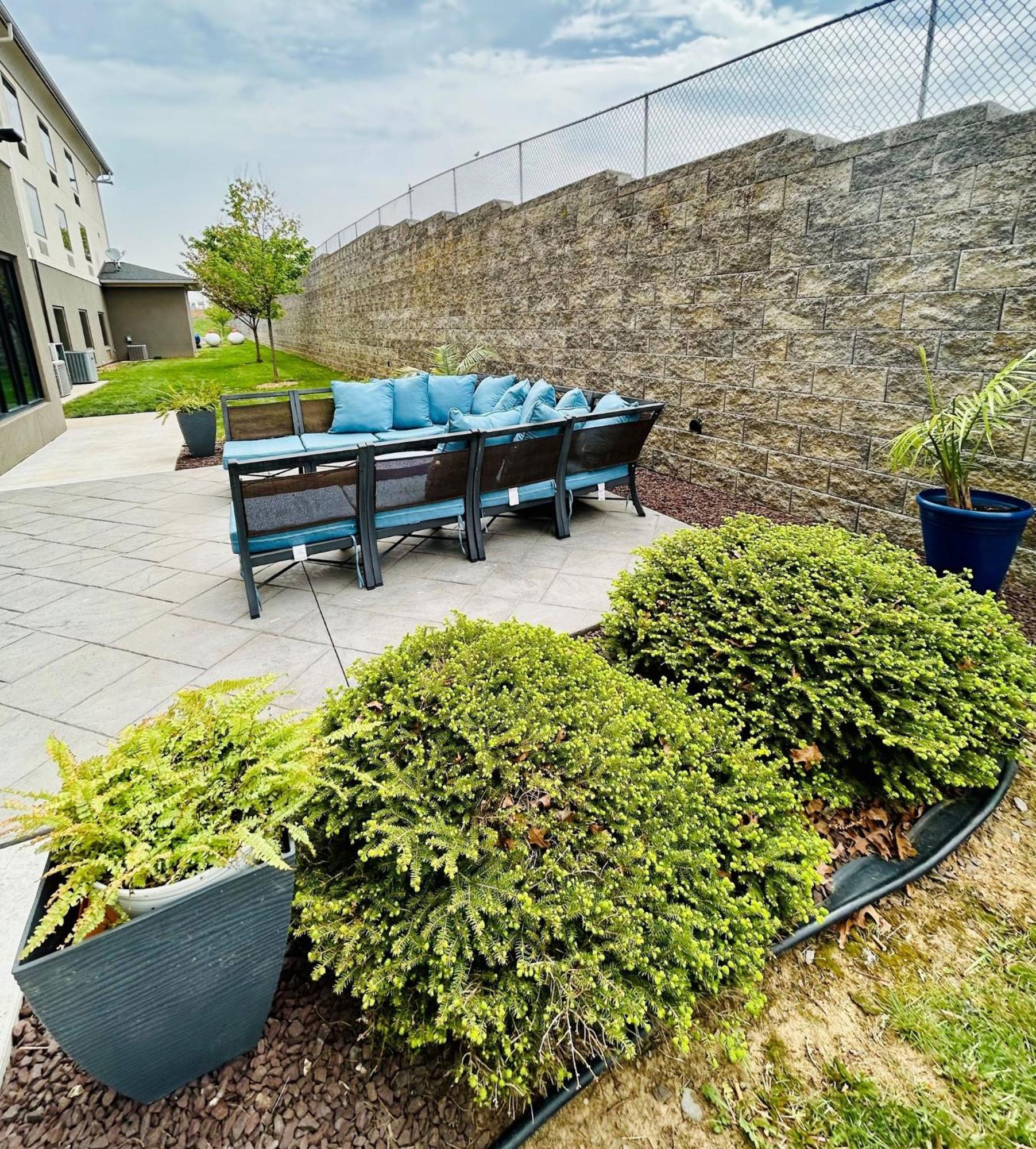 Holiday Inn Express & Suites Shippensburg By Ihg Exterior foto